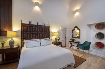Luxury Villa Photo #3