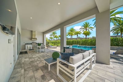 Luxury Villa Photo #8