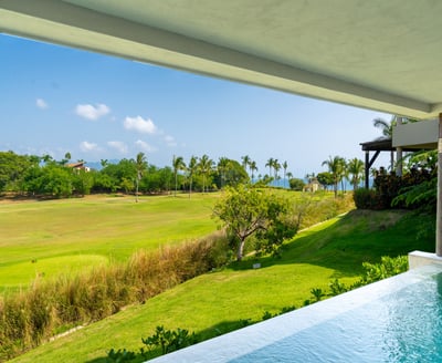 Luxury Villa Photo #4