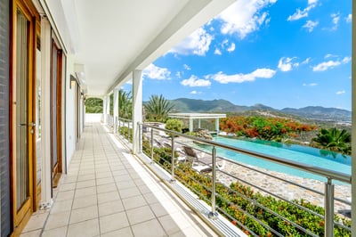 Luxury Villa Photo #10