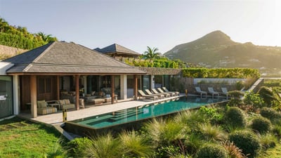 Luxury Villa Photo #11