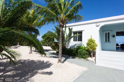 Luxury Villa Photo #4