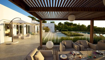 Luxury Villa Photo #3