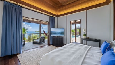 Luxury Villa Photo #38