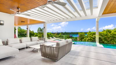 Luxury Villa Photo #7