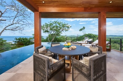 Luxury Villa Photo #12