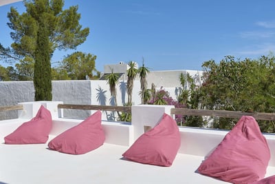 Luxury Villa Photo #23
