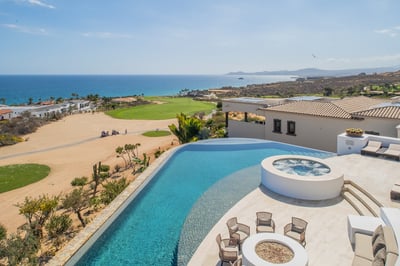 Luxury Villa Photo #7