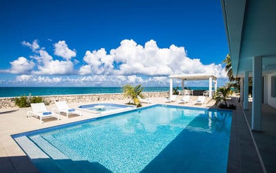Luxury Villa Photo #4