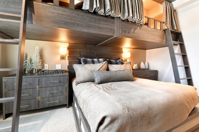 Luxury Villa Photo #24
