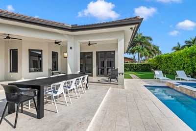 Luxury Villa Photo #3