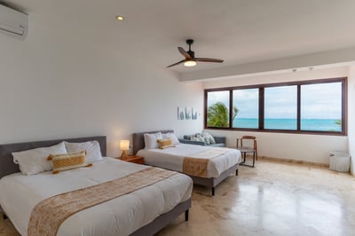 Luxury Villa Photo #45