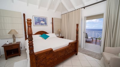 Luxury Villa Photo #23
