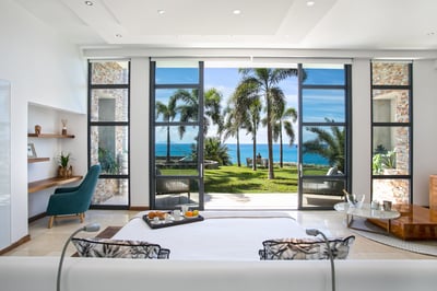 Luxury Villa Photo #42