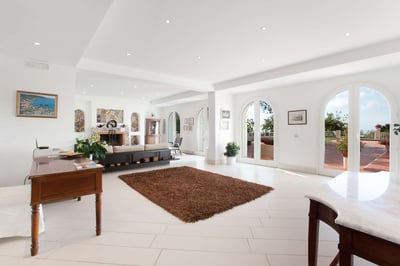 Luxury Villa Photo #16