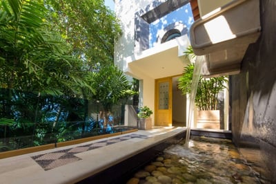 Luxury Villa Photo #9