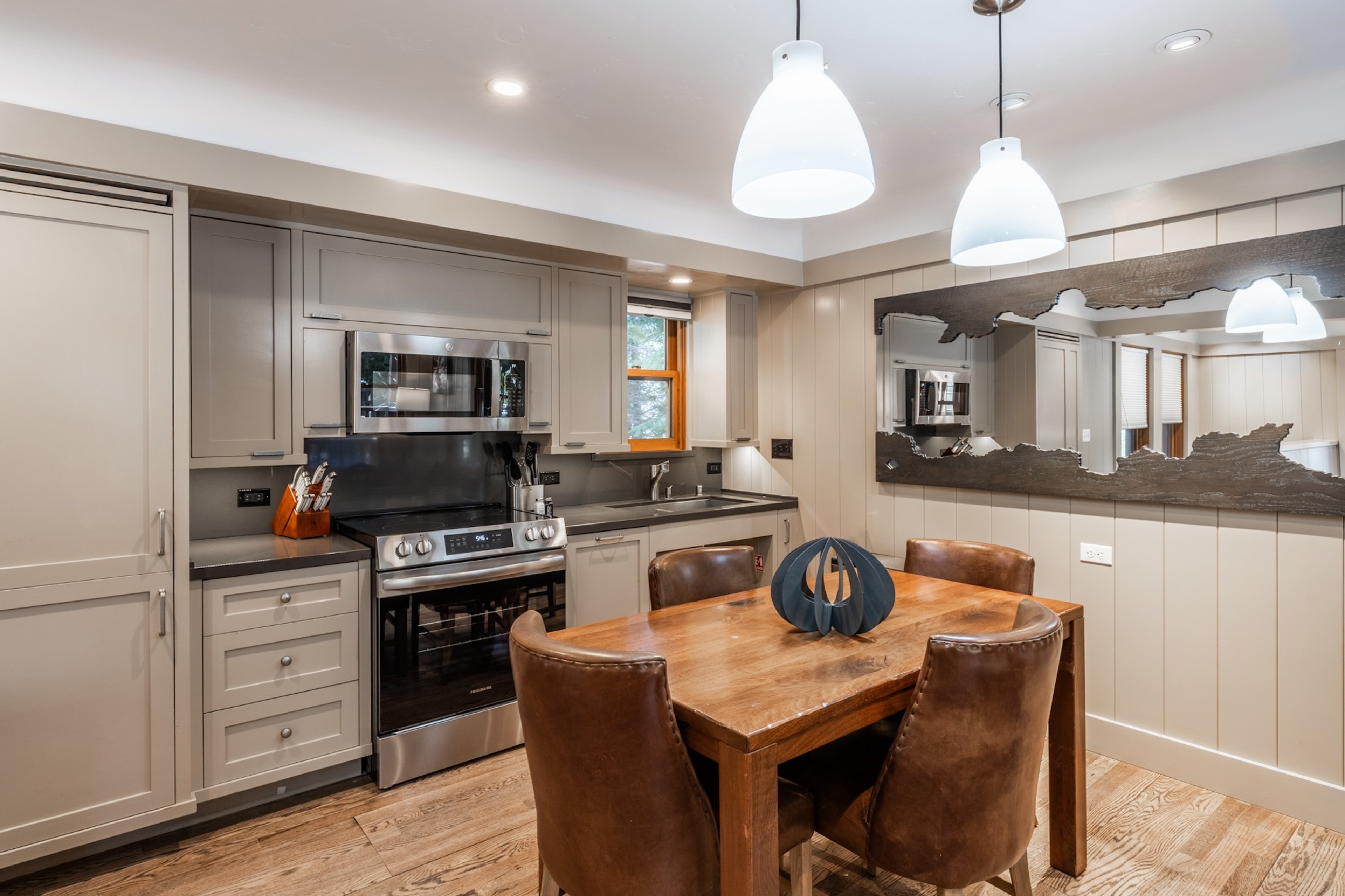 Sparrow Cottage 1 - 2