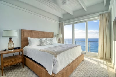 Luxury Villa Photo #13