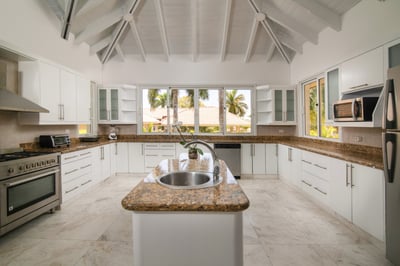 Luxury Villa Photo #11