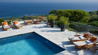 Luxury Villa Photo #4