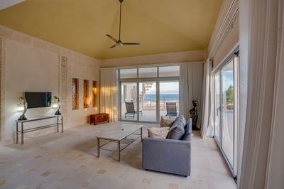 Luxury Villa Photo #60