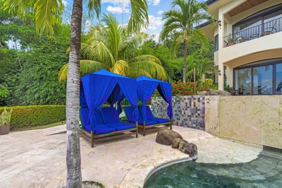 Luxury Villa Photo #9