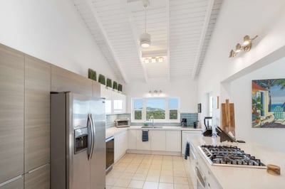Luxury Villa Photo #9