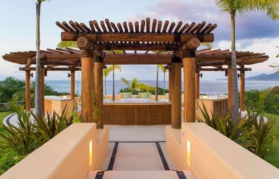 Luxury Villa Photo #9