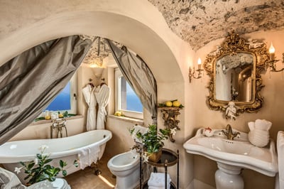 Luxury Villa Photo #37