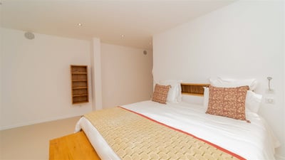 Bedroom 3: Located in the basement. King size bed, air conditioning, HD-TV with Dish Network, dressi