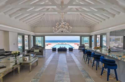 Luxury Villa Photo #6