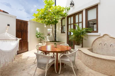 Luxury Villa Photo #32