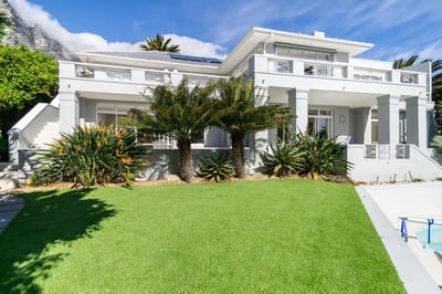 Luxury Villa Photo #4