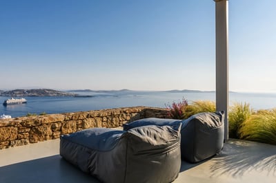 Luxury Villa Photo #16