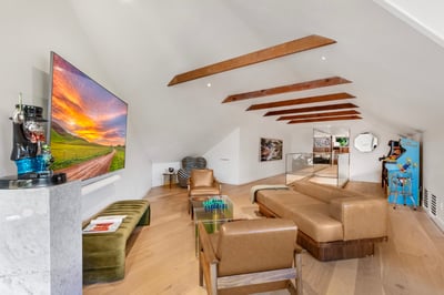 Luxury Villa Photo #19