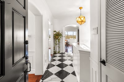 Luxury Villa Photo #25