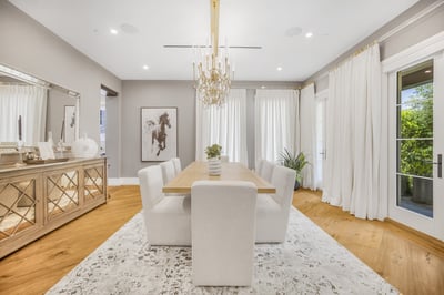 Luxury Villa Photo #32