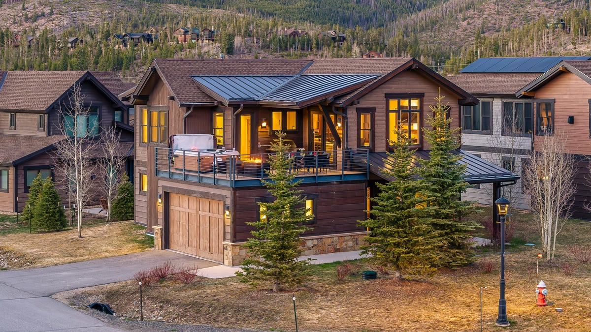 On the Corner at The Shores