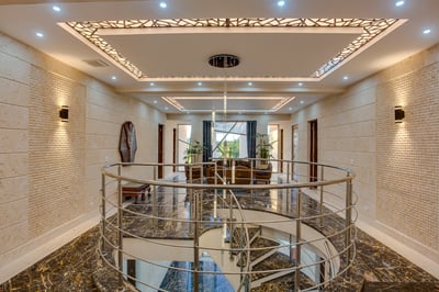 Luxury Villa Photo #40