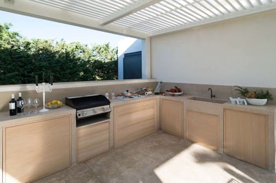 Luxury Villa Photo #9