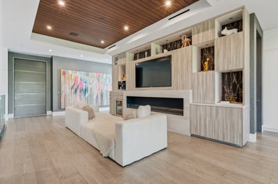 Luxury Villa Photo #35