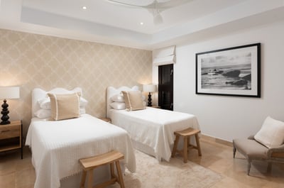 Luxury Villa Photo #21