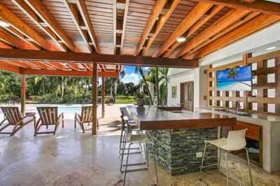 Luxury Villa Photo #12