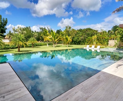 Luxury Villa Photo #2