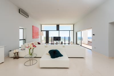 Luxury Villa Photo #16