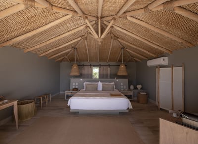 Luxury Villa Photo #29