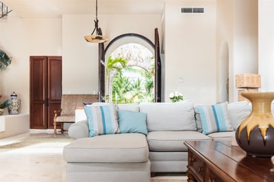 Luxury Villa Photo #23