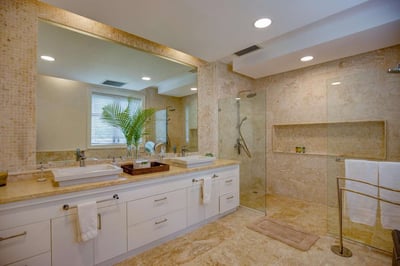 Luxury Villa Photo #19