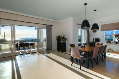 Luxury Villa Photo #15