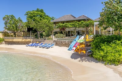 Luxury Villa Photo #2